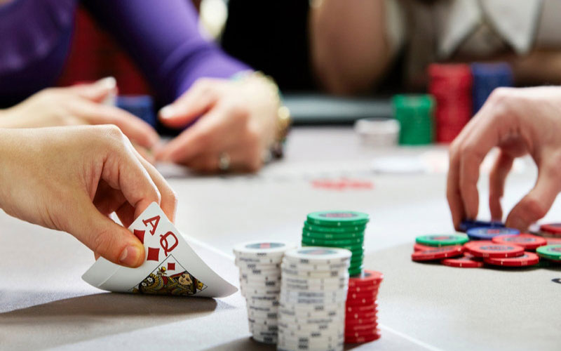 Top 4 Game Poker miễn phí và tiền thật uy tín nhất hiện nay